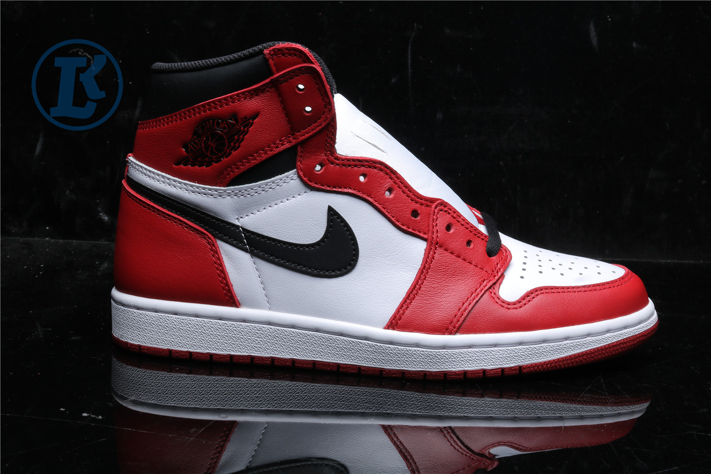 Air Jordan Retro 1s Retro High Chicago